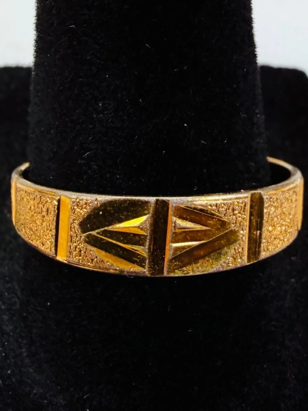 Vintage goldtone frosted etched, thin band, size 9 3/4 ring